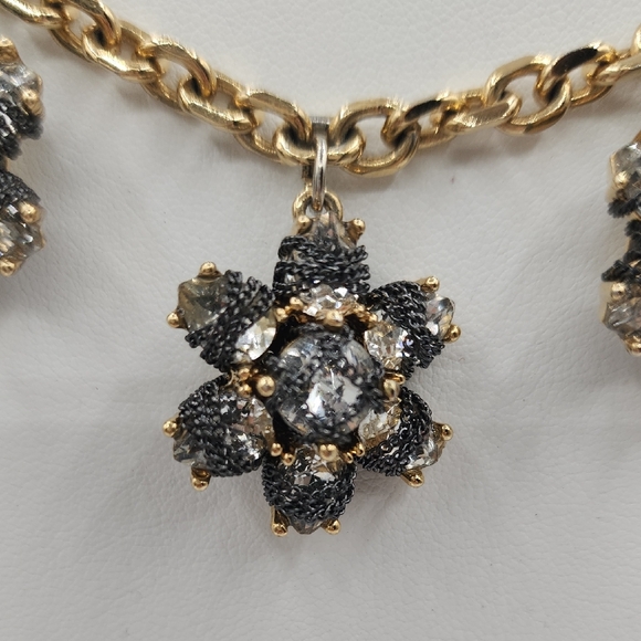 Ann Taylor Gold and Black Floral Necklace - Picture 4 of 14